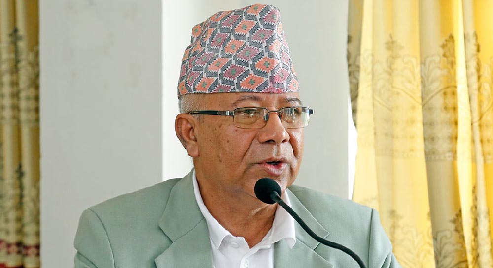 राष्ट्रपतिमा माधव नेपाललाई अघि सार्ने माओेवादीसहित तीन दलकाे निर्णय